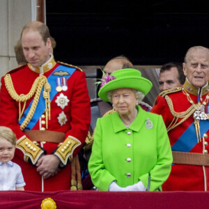 Kate Catherine Middleton, duchesse de Cambridge, la princesse Charlotte, le prince George, le prince William, la reine Elisabeth II d'Angleterre, le prince Philip, duc d'Edimbourg, la comtesse Sophie de Wessex - La famille royale d'Angleterre au balcon du palais de Buckingham lors de la parade "Trooping The Colour" à l'occasion du 90ème anniversaire de la reine. Le 11 juin 2016 