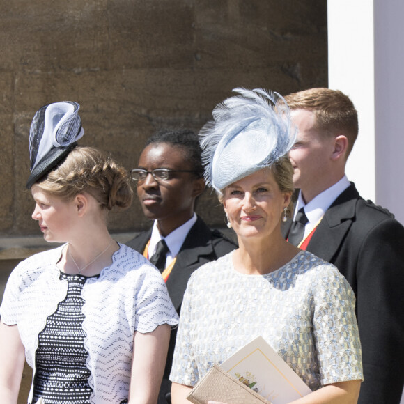 La reine Elisabeth II d'Angleterre, Sophie Rhys-Jones, comtesse de Wessex et Lady Louise - Les invités à la sortie de la chapelle St. George au château de Windsor, Royaume Uni, le 19 mai 2018. 