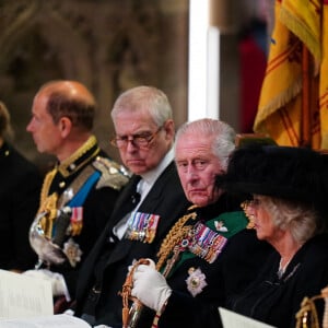 Sophie Rhys-Jones, duchesse de Wessex, le prince Edward, comte de Wessex, le prince Andrew, duc d'York, le roi Charles III d'Angleterre, Camilla Parker Bowles, reine consort d'Angleterre, la princesse Anne et Vice Admiral Sir Tim Laurence - Prière pour le décès de la reine Elisabeth II en la cathédrale St Giles d'Édimbourg, Royaume Uni, le 12 septembre 2022. 