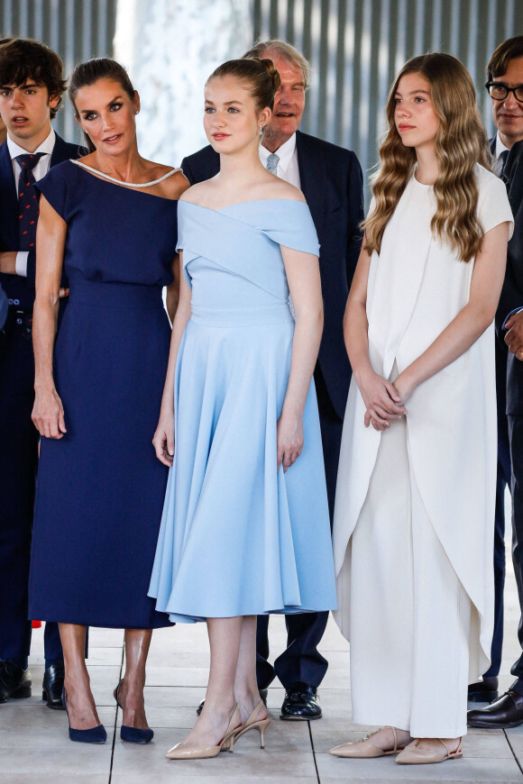 La reine Letizia d’Espagne, La princesse Leonor et L'infante Sofia d'Espagne - La famille royale d'Espagne arrive à la cérémonie de remise des prix "Princess of Girona Foundation" à Barcelone le 4 juillet 2022.