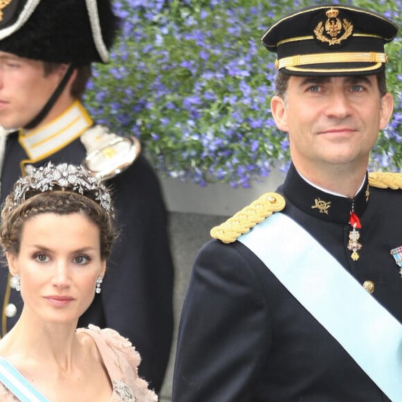 Letizia d'Espagne en 2010 pour le mariage de Victoria de Suède avec Daniel Westling