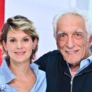 Exclusif - Elodie Navarre et Gérard Darmon - Enregistrement de l'émission "Vivement Dimanche" au Studio Gabriel à Paris, présentée par M.Drucker et diffusée le 18 septembre sur France 3 © Guillaume Gaffiot / Bestimage