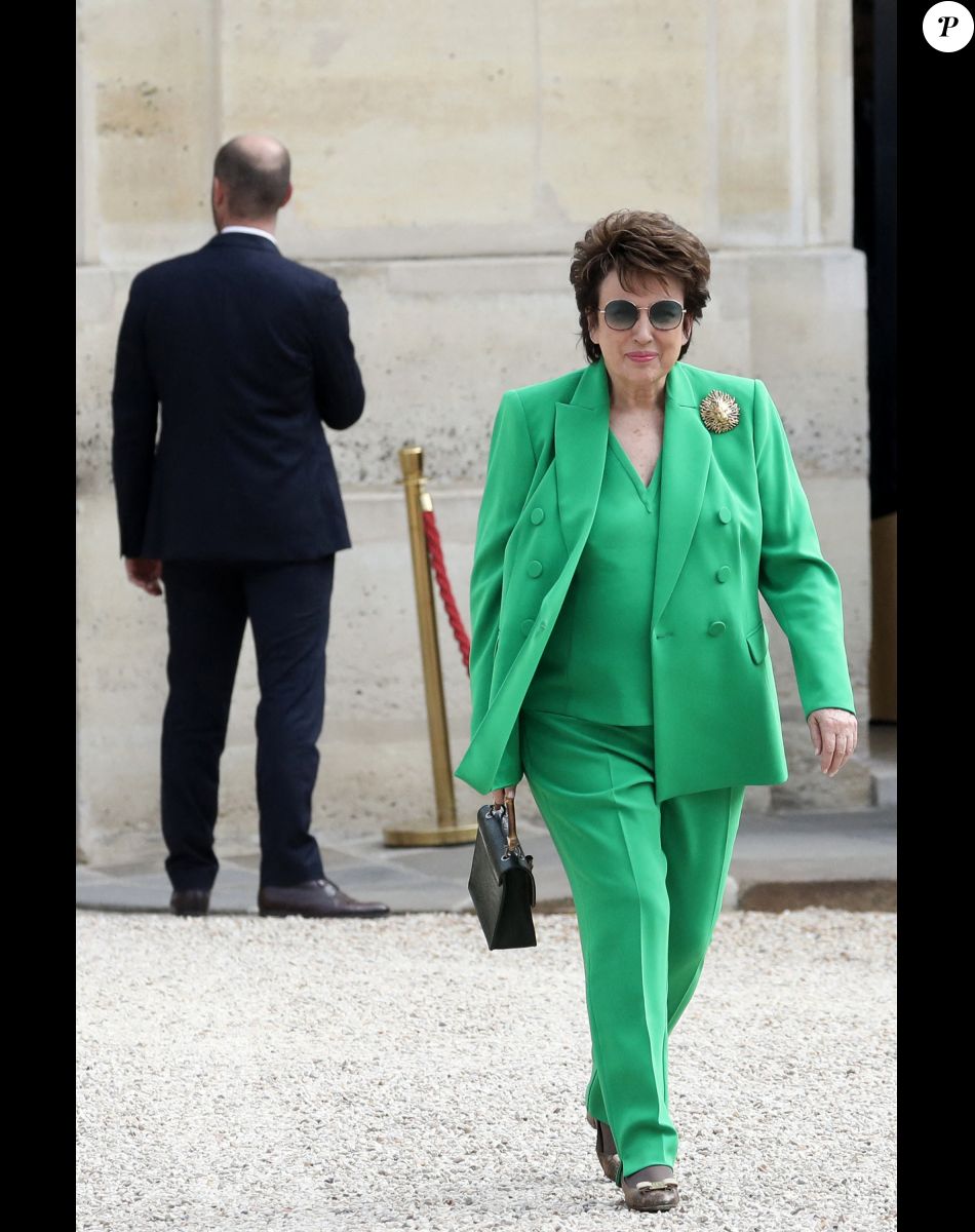 Roselyne Bachelot, ministre de la Culture arrive au palais présidentiel de l'Élysée, à Paris, le 7 mai 2022, pour assister à la cérémonie d'investiture d'Emmanuel Macron comme président français, suite à sa réélection le 24 avril dernier © Stéphane Lemouton/Bestimage
