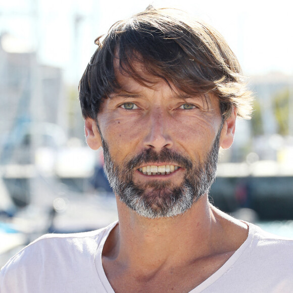 Laurent Kerusoré au photocall de la série "Plus belle la vie" lors de la 24ème édition du Festival de la Fiction TV de La Rochelle, France, le 17 septembre 2022. © Patrick Bernard/Bestimage 