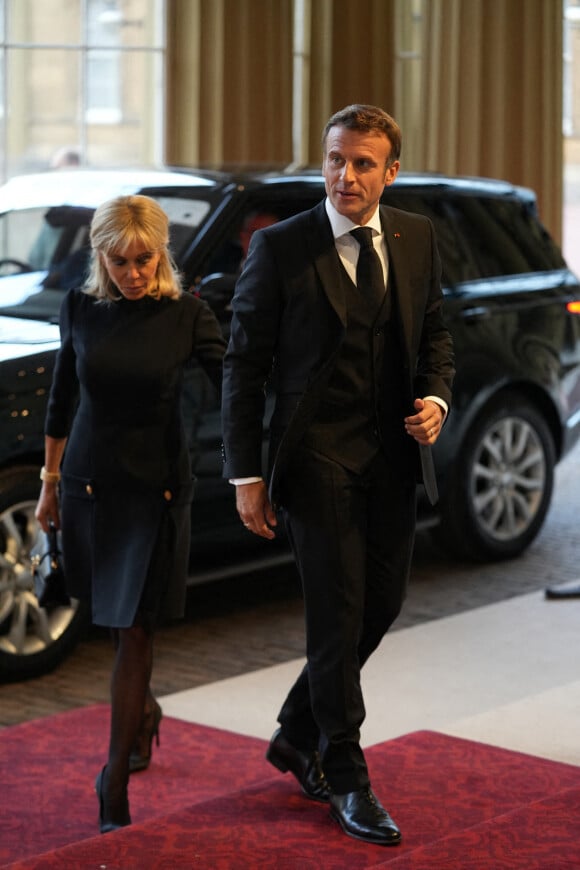 Le président français Emmanuel Macron et la première dame, Brigitte Macron - Les chefs d'Etats et les invités arrivent à la réception donnée par le roi d'Angleterre à Buckingham Palace, à la veille des funérailles de la reine Elizabeth II d'Angleterre, le 18 septembre 2022.