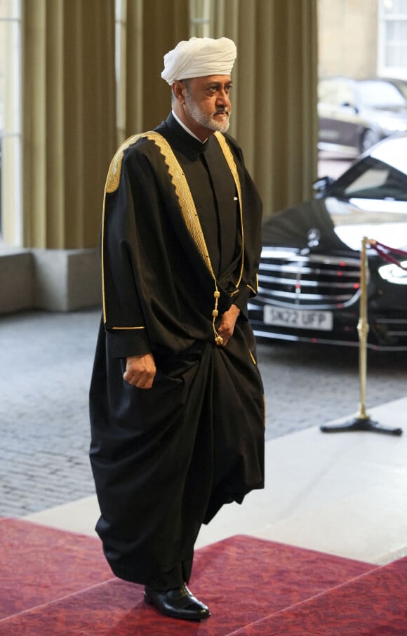 Le sultan d'Oman Haitham bin Tarik - Les invités arrivent à la réception du roi Charles III d'Angleterre à Buckingham Palace la veille des obsèques (funérailles d'état) de la reine Elizabeth II d'Angleterre le 18 septembre 2022. © : Dan Charity / PA Photos via Bestimage