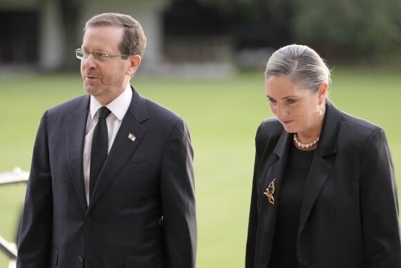 Le président d'Israël Isaac Herzog et sa femme Michal Herzog - Les chefs d'Etats et les invités arrivent à la réception donnée par le roi d'Angleterre à Buckingham Palace, à la veille des funérailles de la reine Elizabeth II d'Angleterre, le 18 septembre 2022.