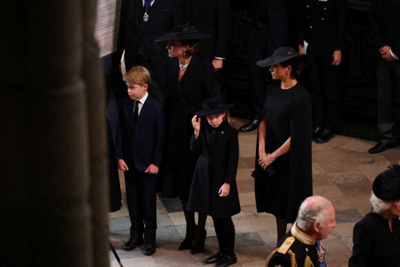 Kate Middleton, le prince George, la princesse Charlotte, Meghan Markle - Service funéraire à l'Abbaye de Westminster pour les funérailles d'Etat de la reine Elizabeth II d'Angleterre. Londres, le 19 septembre 2022. © Phil Noble / PA via Bestimage
