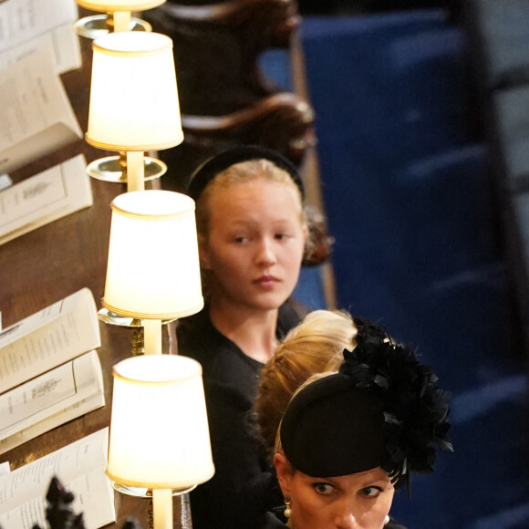 Mia Tindall, Zara Phillips (Zara Tindall), et Mike Tindall - Cérémonie funèbre en la Chapelle Saint-Georges pour les funérailles d'Etat de la reine Elizabeth II d'Angleterre à Windsor, Royaume Uni, le 19 septembre 2022. © Joe Giddens/PA/Bestimage 