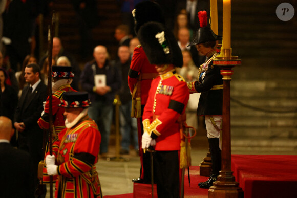 La princesse Anne - Le roi d'Angleterre organise une veillée au côté du cercueil de la reine Elizabeth II d'Angleterre au Westminster Hall à Londres, Royaume Uni, le 16 septembre 2022. 