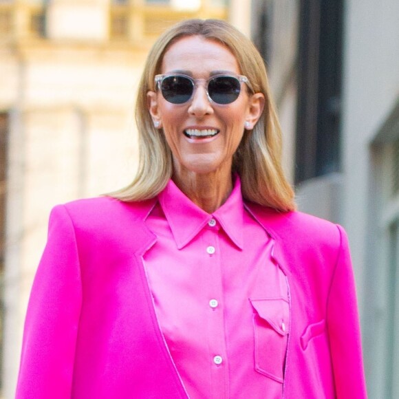 Celine Dion a choisi de s'habiller en rose pour la Journée Internationale pour les Droits des Femmes à New York le 7 mars 2020. 