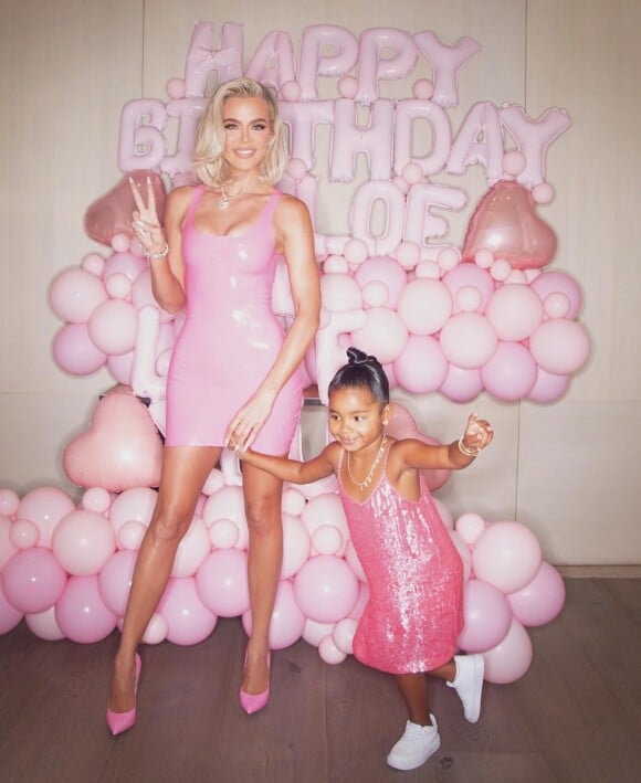 Khloé Kardashian et sa fille True, devenue grande soeur après la naissance de son fils @ Instagram / Khloé Kardashian