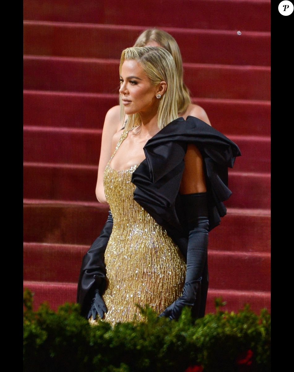 Khloe Kardashian - Les célébrités arrivent à la soirée du "MET Gala 2022" à New York, le 2 mai 2022. Celebrities arrive at the "MET Gala 2022". New York, May 2nd, 2022.