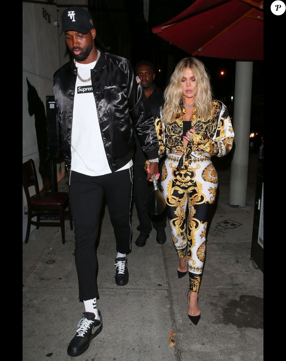 Khloe Kardashian et son compagnon Tristan Thompson arrivent au restaurant Craig à West Hollywood le 17 août 2018.