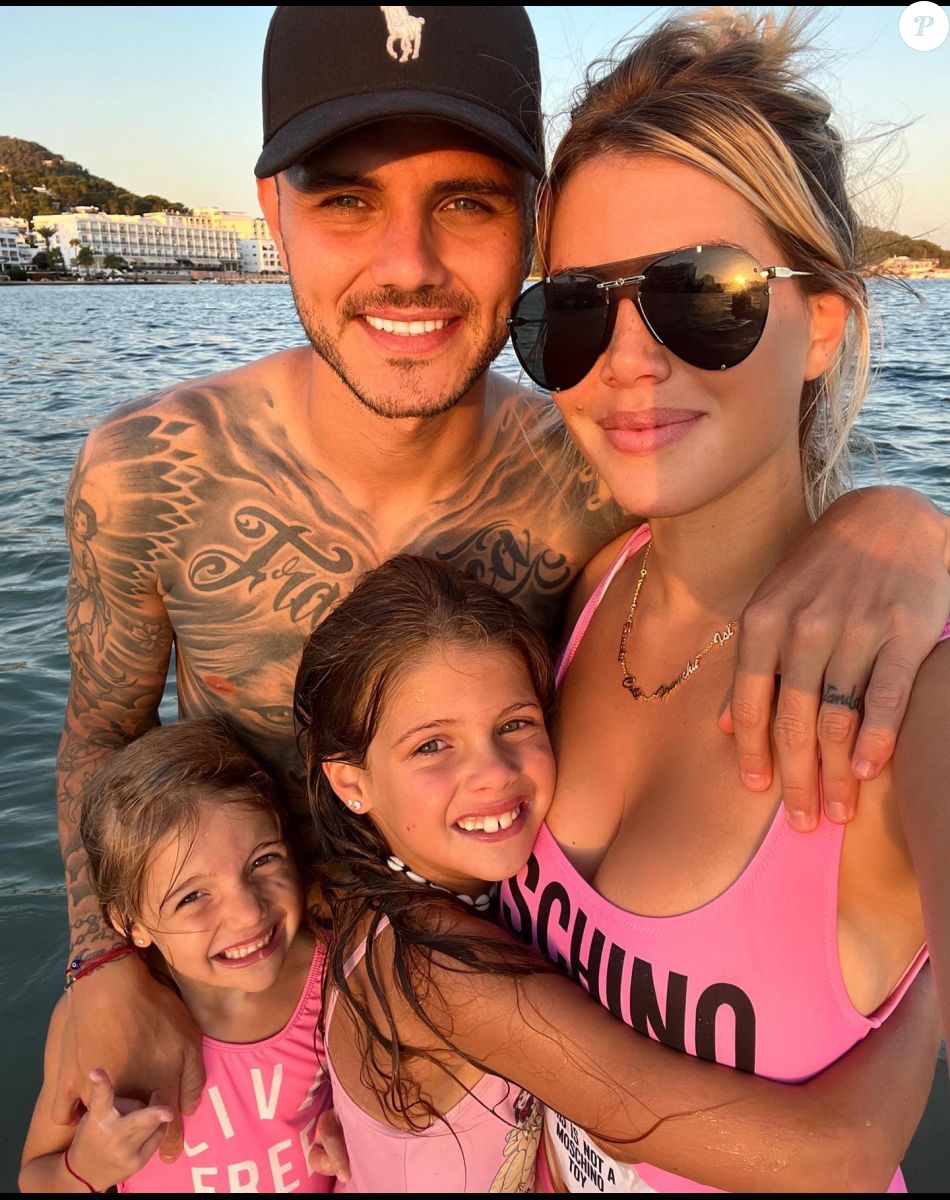 Mauro Icardi et Wanda Nara sont partis en famille à Ibiza.