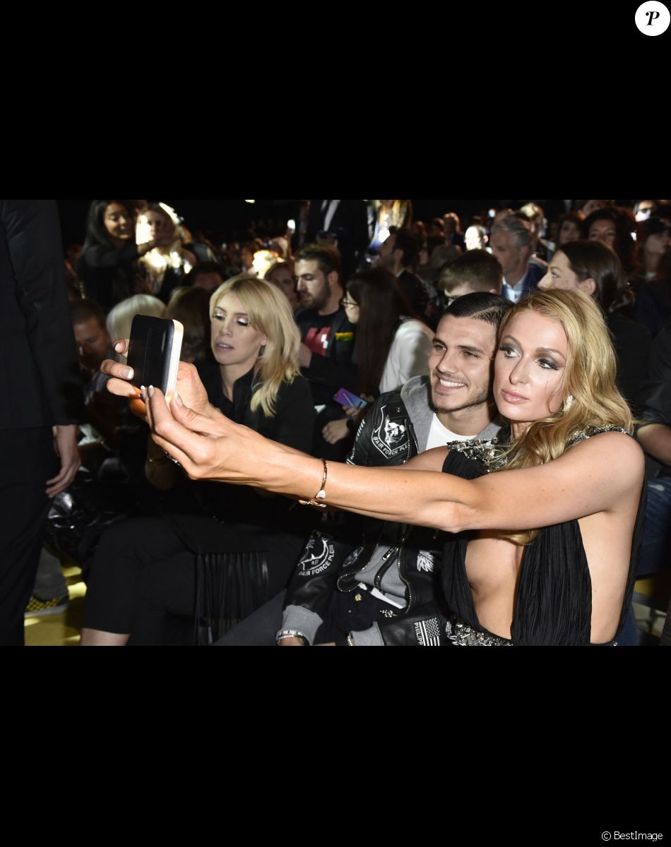Wanda Nara, Mauro Icardi, Paris Hilton - People au défilé de mode hommes Philipp Plein collection prêt-à-porter Printemps-Eté 2017 à Milan, le 18 juin 2016.