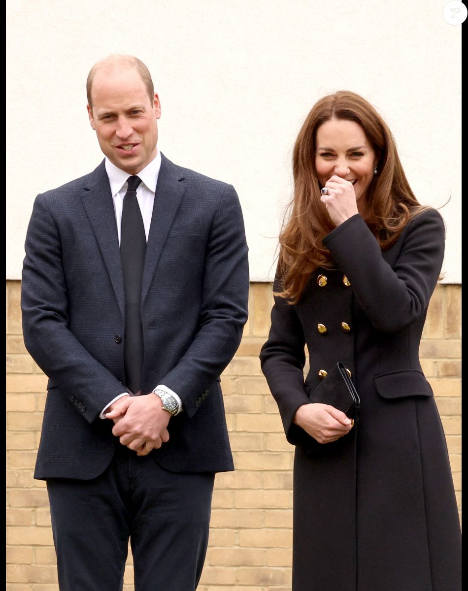 Le prince William, duc de Cambridge et Kate Middleton, duchesse de Cambridge, visitent le centre RAF Air Cadets à Londres, le 21 avril 2021, quelques jours après les obsèques du Prince Philip.