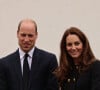 Le prince William, duc de Cambridge et Kate Middleton, duchesse de Cambridge, visitent le centre RAF Air Cadets à Londres, le 21 avril 2021, quelques jours après les obsèques du Prince Philip. 