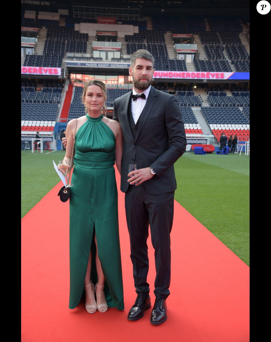 Exclusif - Luka Karabatic et sa compagne Jeny Priez - 5ème dîner de gala de la fondation Paris Saint-Germain au parc des Princes à Paris, France, le 15 mai 2018. © Rachid Bellak/Bestimage