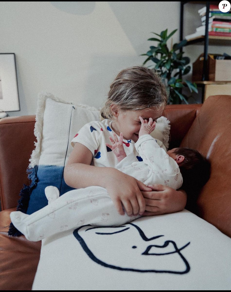 Dali, l'enfant de Luka Karabatic et Jenny Priez, fête ses 1 mois.