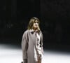 Carla Bruni-Sarkozy défile sur le podium du défilé de mode Tod's Prêt-à-porter printemps/été 2023 lors de la Fashion Week de Milan, Italie, le 23 septembre 2022. 