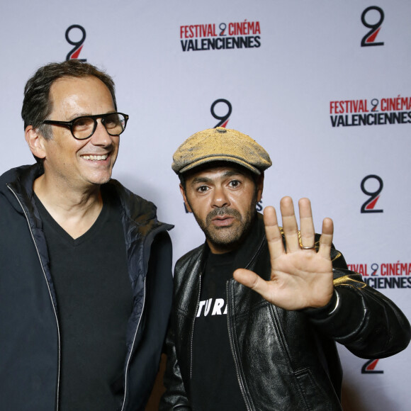 Jamel Debbouze et James Huth - Photocall lors de la cérémonie d'ouverture du du 12ème Festival 2 Cinéma de Valenciennes le 23 septembre 2022. © Denis Guignebourg / Bestimage.