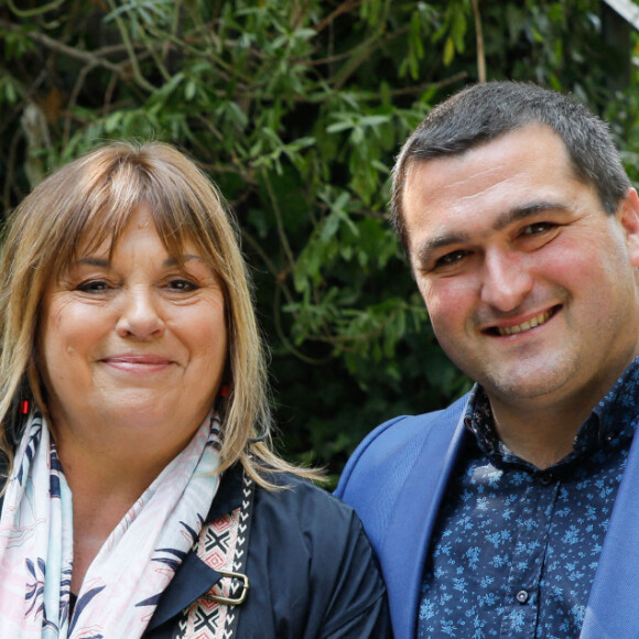Michèle Bernier, David Caumette - Arrivées de l'émission "Vivement Dimanche" au studio Gabriel à Paris, le 3 mai 2022. © Christophe Clovis / Bestimage