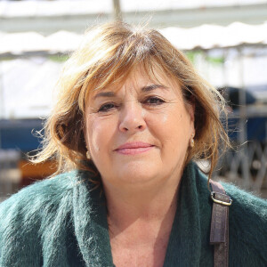 Exclusif - Michèle Bernier quitte les studios de RTL à Neuilly-sur-Seine, le 7 avril 2021.