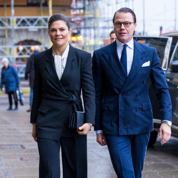 La princesse Victoria et le prince Daniel de Suède assistent à la cérémonie de la fondation "Micael Bidenfeld Holocaust Remembrance Scholarship Award" au théâtre Dramaten à Stockholm.