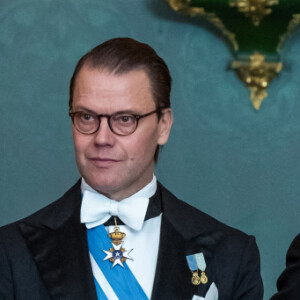 La princesse Victoria de Suède, le prince Daniel, le prince Carl Philip, la princesse Sofia lors du dîner d'état au palais royal à Stockholm pour la visite en Suède du couple royal d'Espagne le 24 novembre 2021. 