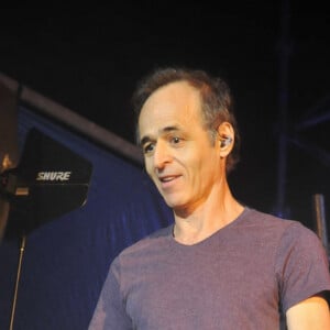 Exclusif - Jean-Jacques Goldman - Vente aux enchères à l'occasion du 20ème anniversaire du spectacle "Les Vendanges du Coeur" à Ouveillan, près de Narbonne (Aude) au profit des "Restos du Coeur" le 20 juillet 2014.