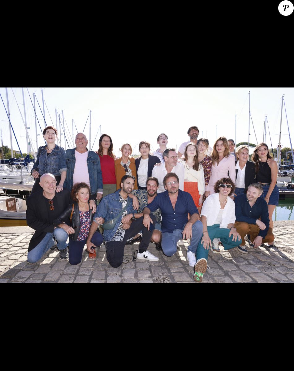 Marie Réache, Michel Cordes, Anne Decis, Elodie Varlet, Cécilia Hornus, Jérôme Bertin, Marie Mallia, Léa François, Florian Lesieur, Lola Marois, Laurent Kérusoré, Caroline Riou, Eleonore Sarrazin, Horya Benabet, Pierre Martot, Sylvie Flepp, Joakim Latzko, Marwan Berreni, Stéphane Hénon, Tim Rousseau, Thibaud Vaneck PLUS BELLE LA VIE Le festival de fiction TV de La Rochelle samedi 17 septembre 2022. © Christophe Aubert via Bestimage