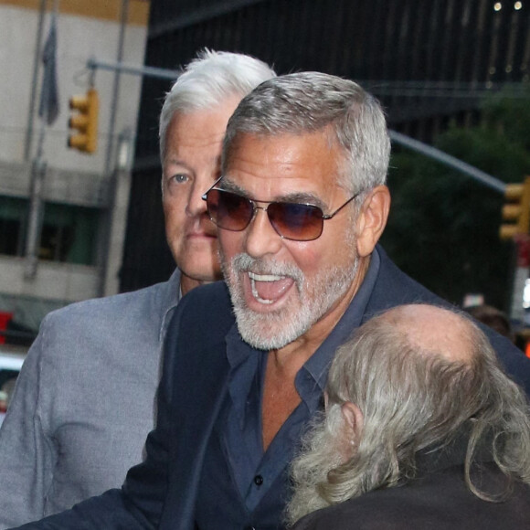 George Clooney arrive au Late Show with Stephen Colbert à New Yorkr le 28 septembre 2022. 
