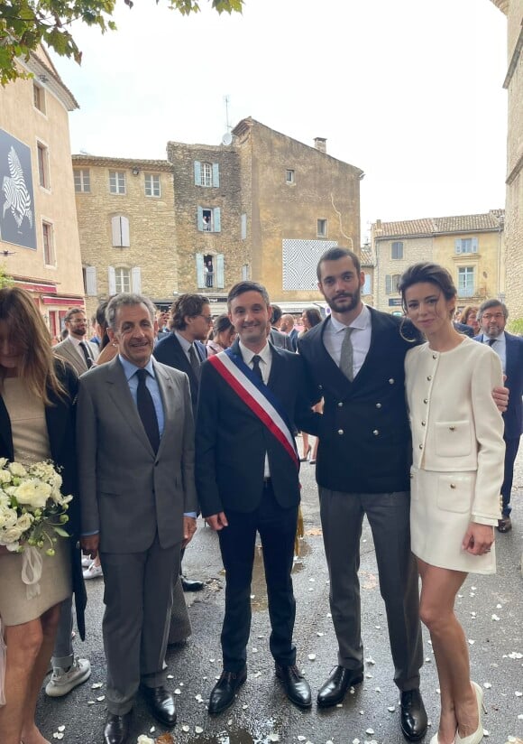 Mariage de Louis Sarkozy avec Natali Husic le 24 septembre 2022 à Gordes