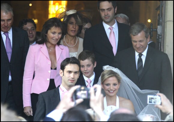 Mariage de Jeanne-Marie Martin avec Rallon Gurvan en l'église Saint-Pierre de Neuilly-sur-Seine en présence de Richard et Cécilia Attias, et Louis Sarkozy en 2008