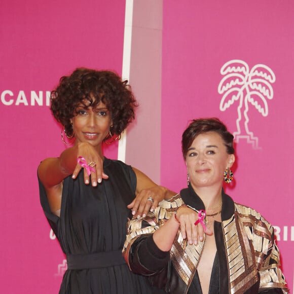 Sonia Rolland, Béatrice de La Boulaye de la série "Tropiques criminels" - 5ème soirée du 4ème Canneseries au Palais des Festivals à Cannes, le 12 octobre 2021. © Christophe Aubert via Bestimage