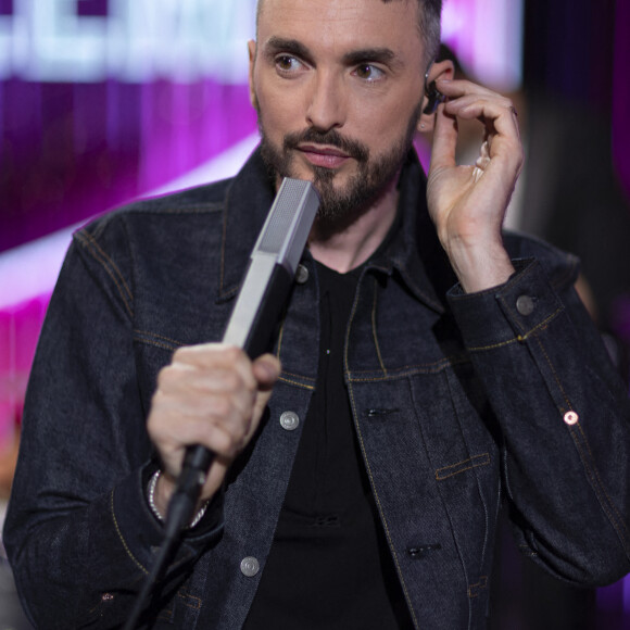 Exclusif - Christophe Willem - Tournage de l'émission "La Fine Equipe de Pierre Palmade", diffusée le 25 juin sur France 2 © Cyril Moreau-Tiziano Da Silva / Bestimage