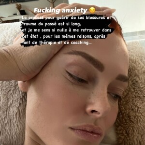 Caroline Receveur en larmes, elle évoque ses angoisses en story Instagram, le 3 octobre 2022