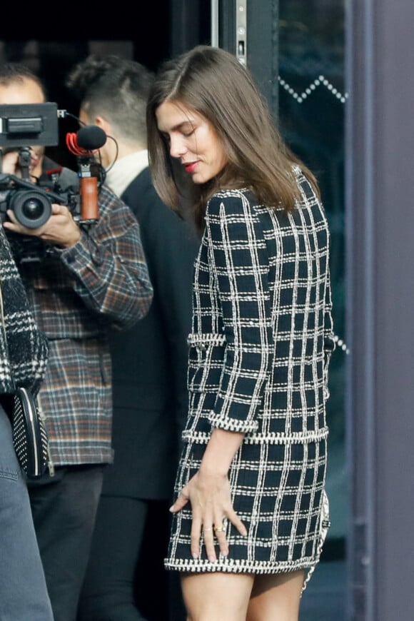 Charlotte Casiraghi - Arrivées au Défilé Chanel Femme Prêt-à-porter Printemps/Eté 2023 lors de la Fashion Week de Paris (PFW), France, le 4 octobre 2022. © Clovis / Veeren / Bestimage