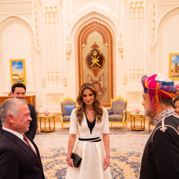 La reine Rania Al Abdullah de Jordanie à Mascate, à Oman, le 4 octobre 2022. Photo by Balkis Press/ABACAPRESS.COM