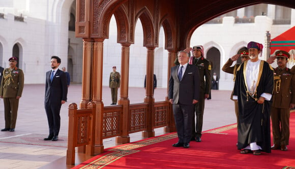 La reine Rania Al Abdullah de Jordanie à Mascate, à Oman, le 4 octobre 2022. Photo by Balkis Press/ABACAPRESS.COM