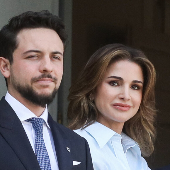 Le président de la République française et sa femme la Première Dame reçoivent le roi, la reine Rania et le prince héritier Hussein Bin Abdallah de Jordanie pour un déjeuner de travail au palais de l'Elysée, à Paris, France, le 14 septembre 2022 © Stéphane Lemouton/Bestimage 