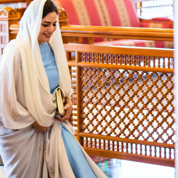 La reine Rania Al Abdullah de Jordanie à Mascate, à Oman, le 4 octobre 2022. Photo by Balkis Press/ABACAPRESS.COM