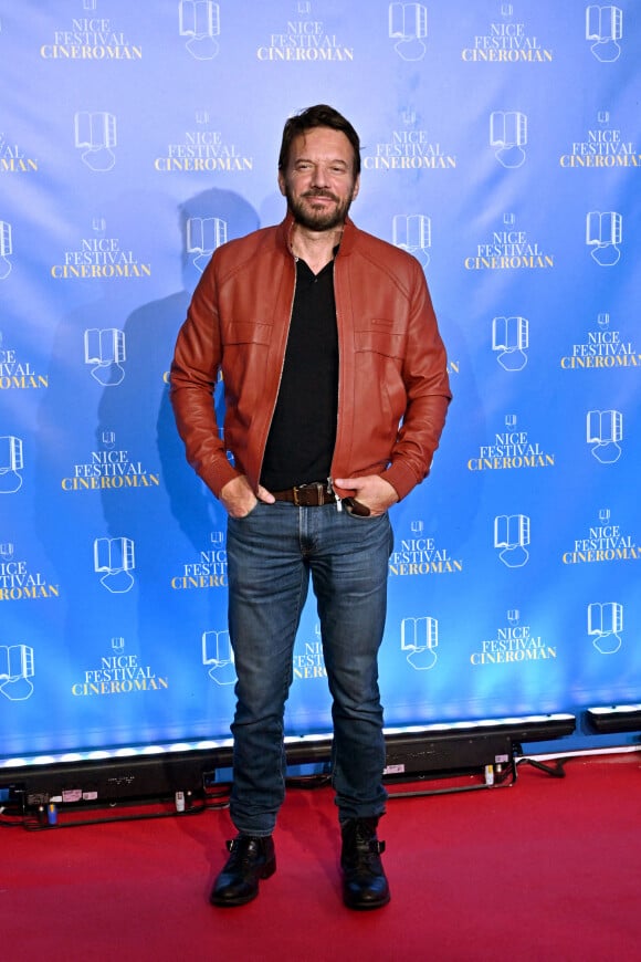 Samuel Le Bihan au photocall de la soirée du 8 octobre lors de la 4ème édition du festival Cinéroman à Nice. © Bruno Bebert / Bestimage 