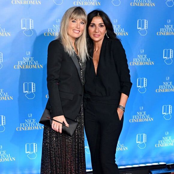 Mélanie Page et Nathalie Benoin, la co-fondatrice du Festival, au photocall de la soirée du 8 octobre lors de la 4ème édition du festival Cinéroman à Nice. © Bruno Bebert / Bestimage 