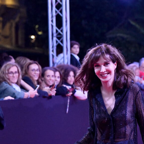 Anne Parillaud arrivant à la projection du 8 octobre lors de la 4ème édition du festival Cinéroman à Nice au cinéma Pathé Gare Sud. © Bruno Bebert / Bestimage 