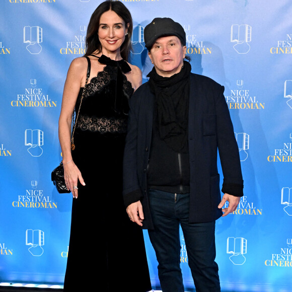 Olivier Dahan et Elsa Zylberstein au Photocall lors de la soirée de la 4ème édition du festival Cinéroman à Nice au cinéma Pathé Gare du Sud avec la projection du film "Simone" le 7 octobre 2022. © Bruno Bebert / Bestimage 