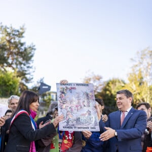 Anne Hidalgo, maire de Paris, et Éric Lejoindre, maire du 18ème arrondissement - Les comédiens F.Vincentelli et M-P.Nga, sont parrain et marraine de la 89ème édition de la Fête des Vendanges de Montmartre à Paris qui se déroule du 5 au 9 octobre 2022. © Pierre Perusseau / Bestimage 