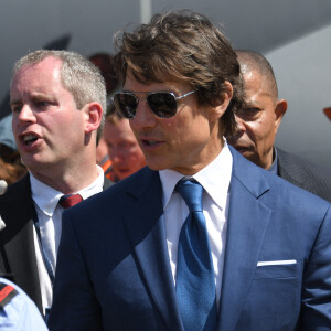 Tom Cruise a visité le salon international de présentation aéronautique militaire "Royal international Air Tattoo" à Fairford. Le 16 juillet 2022 