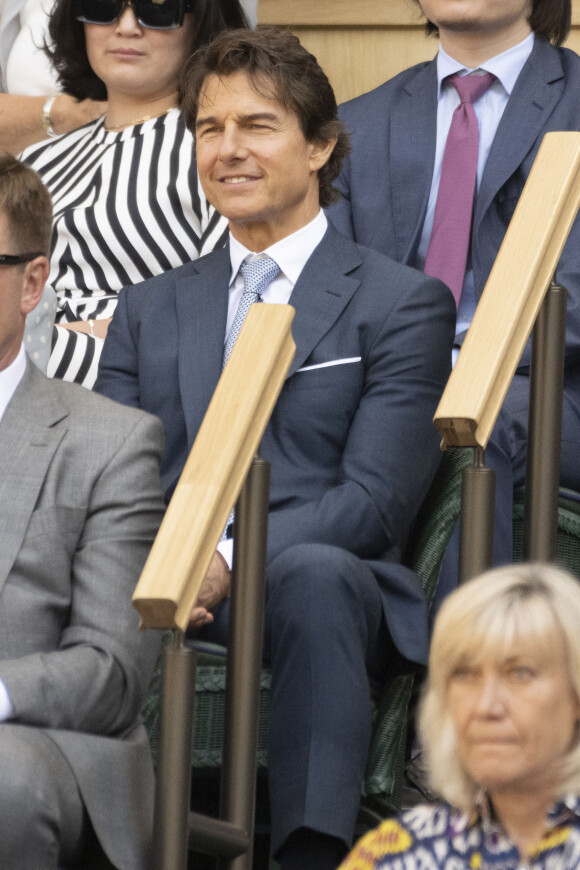 Tom Cruise dans les tribunes lors de la finale dame du tournoi de Wimbledon au All England Lawn Tennis and Croquet Club à Londres, Royaume Uni, le 9 juillet 2022. © Ray Tang/Zuma Press/Bestimage 